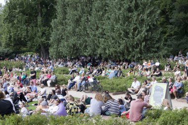 Varşova, Polonya. 4 Ağustos 2019,- Chopin'in müziğinin açık açık resitali- Her Pazar Lazienki Park'ta, yaz aylarında Varşova, Polonya'da gerçekleşen en eski Polonya resitali.