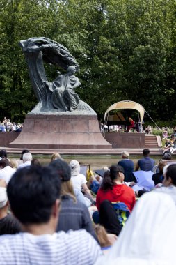 Varşova, Polonya. 4 Ağustos 2019,- Chopin'in müziğinin açık açık resitali- Her Pazar Lazienki Park'ta, yaz aylarında Varşova, Polonya'da gerçekleşen en eski Polonya resitali.