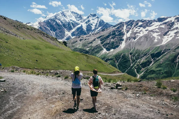 Походы Горы Кавказа — стоковое фото