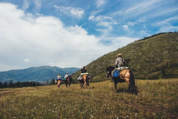Tourists Mountains Altai — Stock Photo, Image