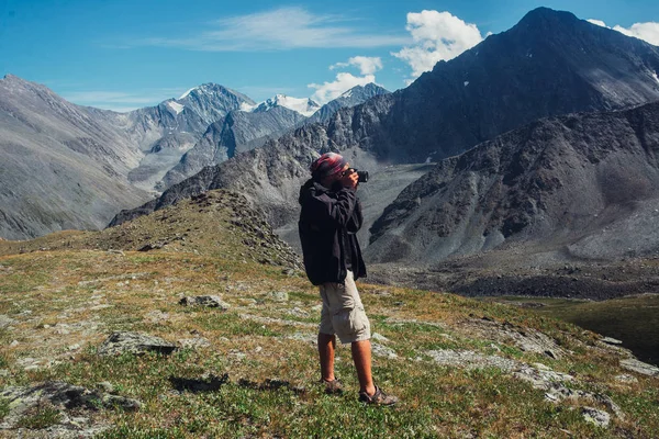 Photographe Dans Les Montagnes Altaï — Photo