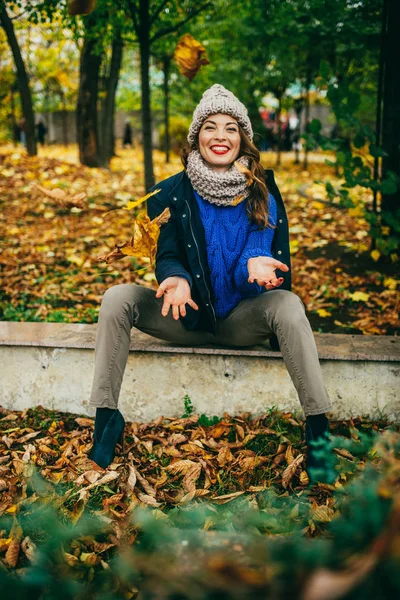 Mooi Happy Herfst Meisje — Stockfoto