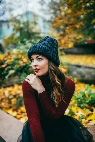 Hermosa Chica Feliz Otoño — Foto de Stock