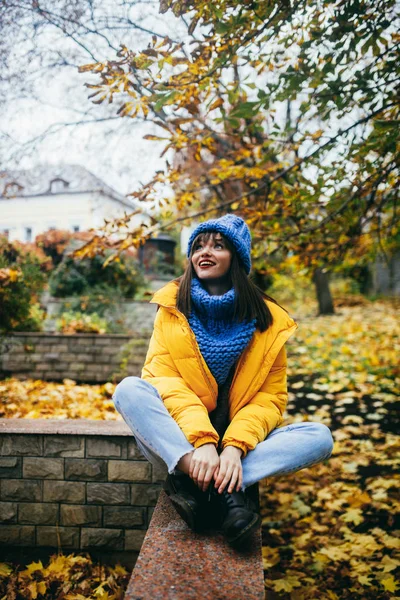 Autumn Girl Park — Stock Photo, Image