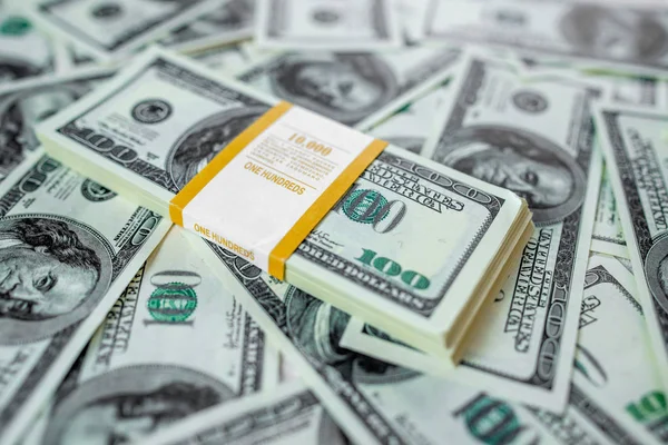 100 dolarlık notları çoğu
