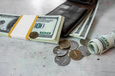 100 dolarlık notları çoğu