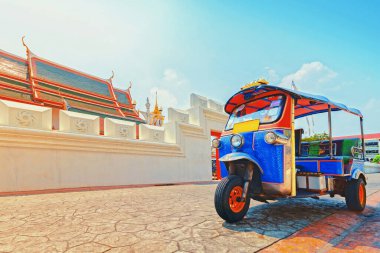 Yolcu vagonları için Tuk tuk. Bangkok 'u gezmeye..