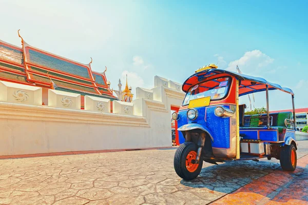 Tuk Tuk Voor Personenauto Gaan Sightseeing Bangkok — Stockfoto