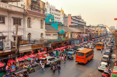 BANGKOK, THAILAND - 22 Aralık 2018: Toptan kumaş bölgesi. Hindistan 'ın bir bölgesi..