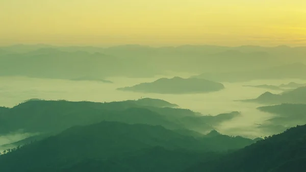 Landscape Mountain View Morning Fog Sunrise Time — Stock Photo, Image