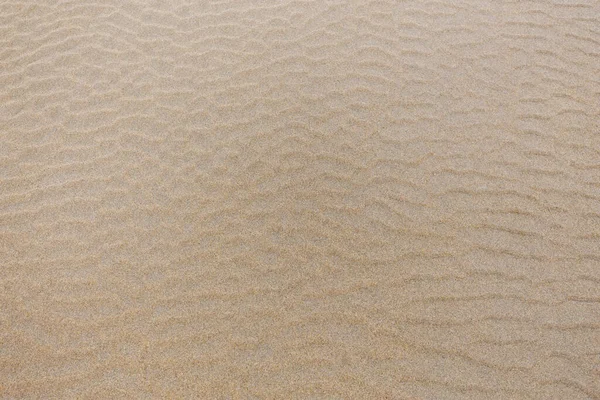 Powierzchnia Piaszczysta Plaży Wzór Fal — Zdjęcie stockowe
