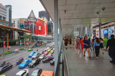 Bangkok - Tayland, 3 Ağustos 2019: Pratunam bölge trafik sıkışıklığı