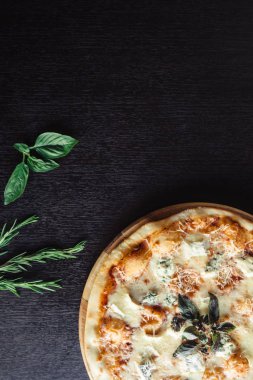 İtalyan pizza sı 4 peynir kurulu