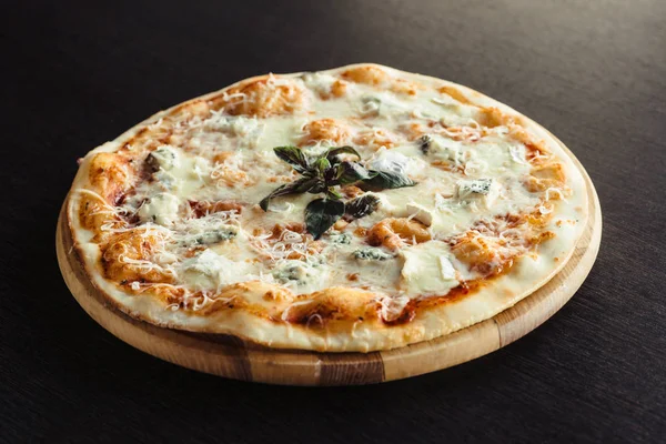 İtalyan pizza sı 4 peynir kurulu