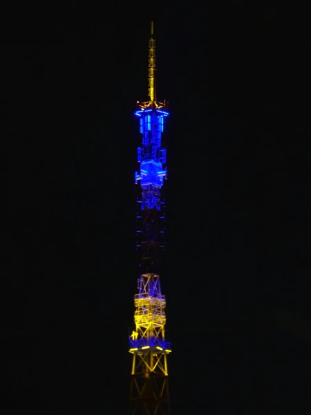 Excelente Vida Nocturna Torre Con Diferentes Colores — Foto de Stock
