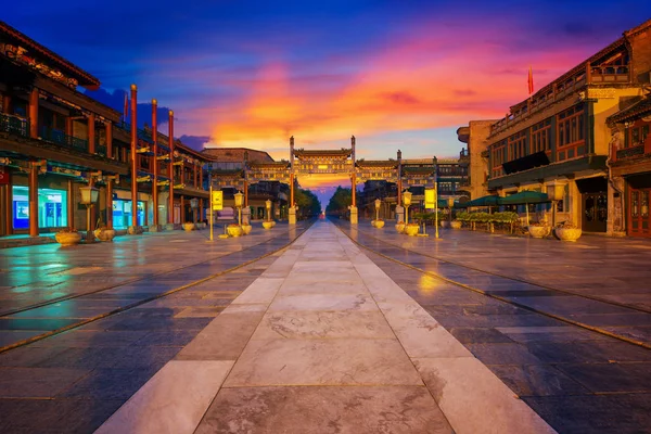 Eski kapı ve kapı Beijing City, Pekin, Çin için seyahat