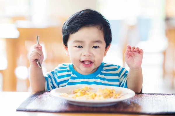 Asijské Dítě Snídani Usmívá Stole Tato Immage Lze Použít Pro — Stock fotografie
