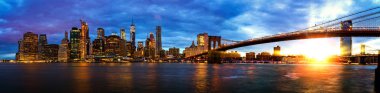 Brooklyn Köprüsü ve gündoğumu Manhattan arka plan, New york city, Amerika Birleşik Devletleri, Birleşik Amerika'nın belirtilen