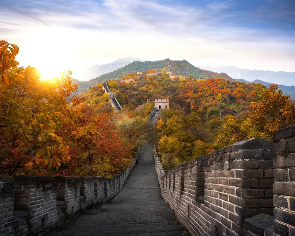 Grande Muralha Chinesa Outono Pôr Sol Montanha Marco Muito Famoso — Fotografia de Stock