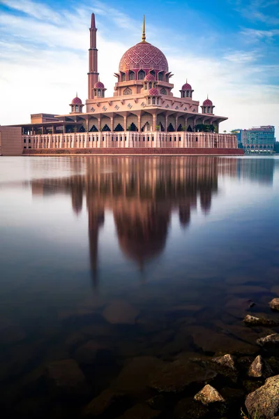 Putra mosque — Stock Photo, Image