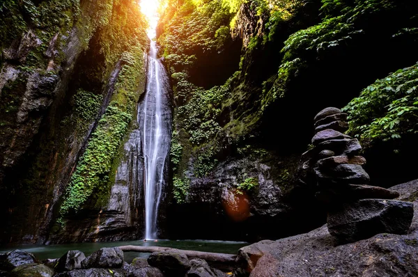 The rock in Sekumpul waterfall — Stockfoto