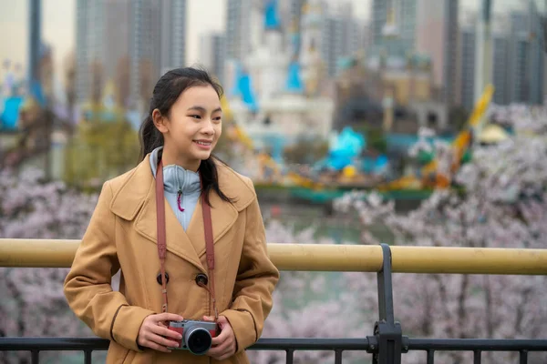 Asiatisk Rejsende Pige Rejser Seoul Med Sit Digitale Kamera Sydkorea - Stock-foto