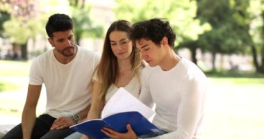 Mutlu öğrenciler açık öğrendiğim