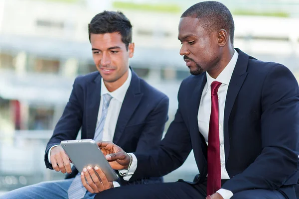 Gente Negocios Usando Tableta — Foto de Stock