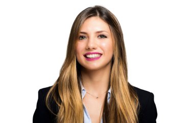 Gülümseyen genç iş kadınının portresi