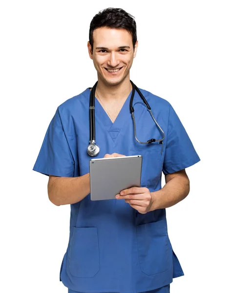 Enfermeira Jovem Sexo Masculino Sorrindo Usando Tablet Sobre Fundo Branco — Fotografia de Stock