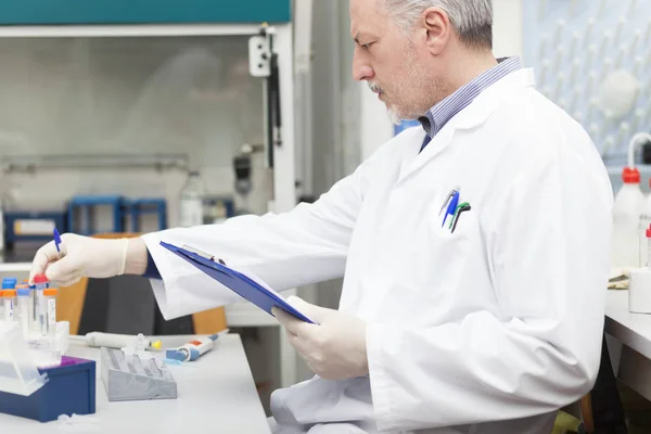 Cientista Trabalhar Num Laboratório — Fotografia de Stock