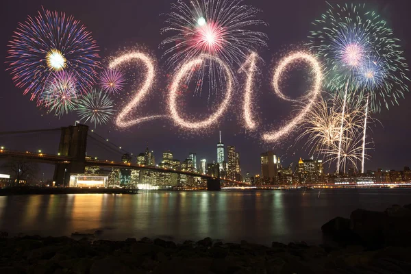 Año Nuevo Víspera 2019 Fuegos Artificiales Sobre Puente Brooklyn —  Fotos de Stock