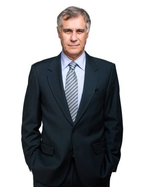 Beyaz arka plan üzerinde izole emin olgun işadamı 