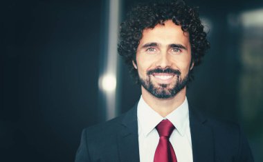 Yakışıklı erkek Yöneticisi açık