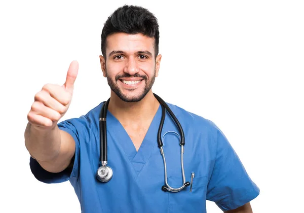 Enfermera Masculina Mostrando Pulgar Hacia Arriba Aislado Sobre Fondo Blanco —  Fotos de Stock