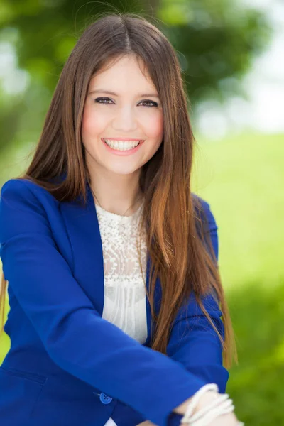 Portrait Smiling Young Businesswoman — Stock Photo, Image