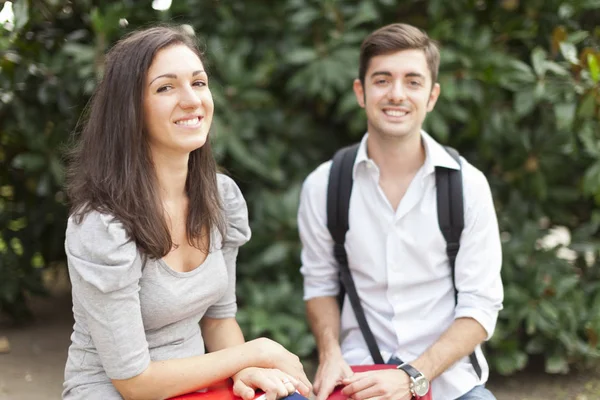 Students Speaking Each Other — Stock Photo, Image