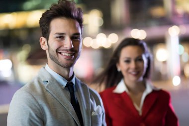 Şehir geceleri açık iş ortağı 