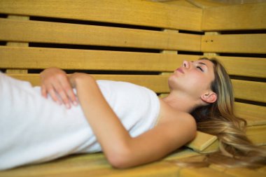 Sauna Buhar Banyosu rahatlatıcı, kadın 