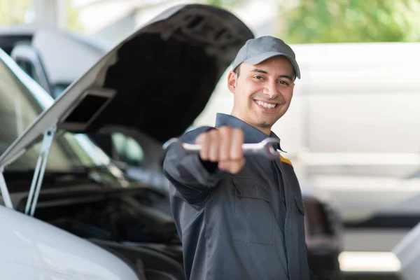 Van Service Mechanic Smiling — Stock Photo, Image