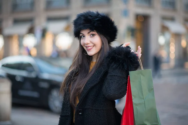 Mulher Segurando Sacos Compras — Fotografia de Stock