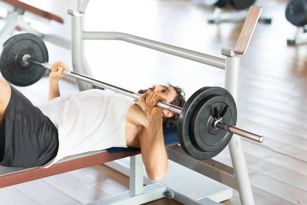 Man Training Gym Lifting Barbell — Stock Photo, Image
