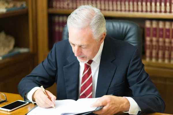 Empresario Escribiendo Oficina — Foto de Stock