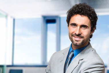 Yakışıklı bir iş adamının portresi