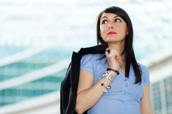 Joven Mujer Negocios Ciudad — Foto de Stock