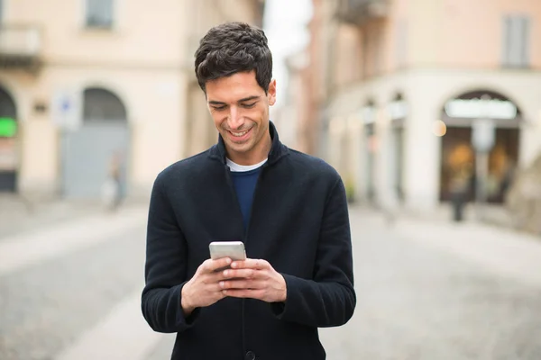 Man Using His Cell Phone — Stock Photo, Image