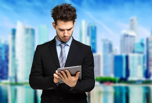 Young Manager Using Digital Tablet Outdoor — Stock Photo, Image