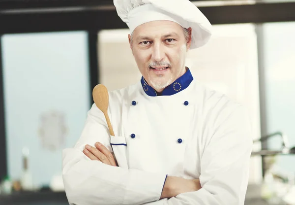 Retrato Chef Trabajando Cocina — Foto de Stock