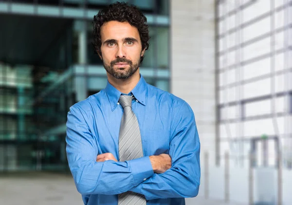 Porträtt Stilig Affärsman Ett Modernt Kontor — Stockfoto