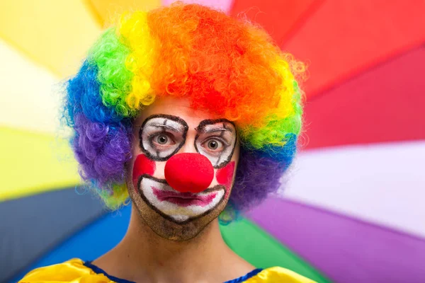 Clown Triste Uno Sfondo Colorato — Foto Stock